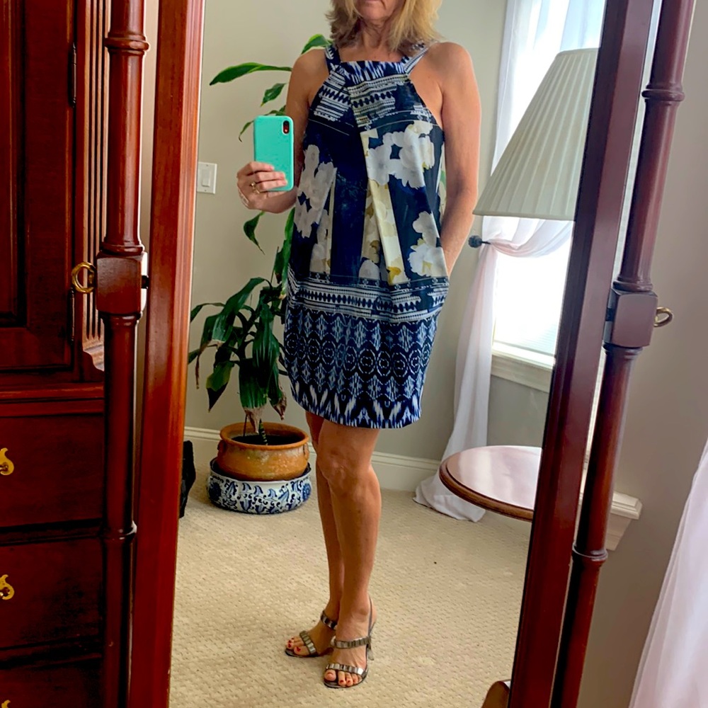 Stunning Antonio Melanie dress with flowers and Aztec print. Feels like silk sz6